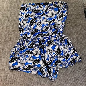 Timing large strapless romper